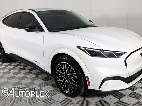 Used 2025 Ford Mustang Mach-E Premium image 3