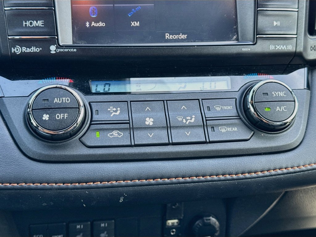 Used 2018 Toyota RAV4 SE w/ Power Extra Value Package FWD image 18