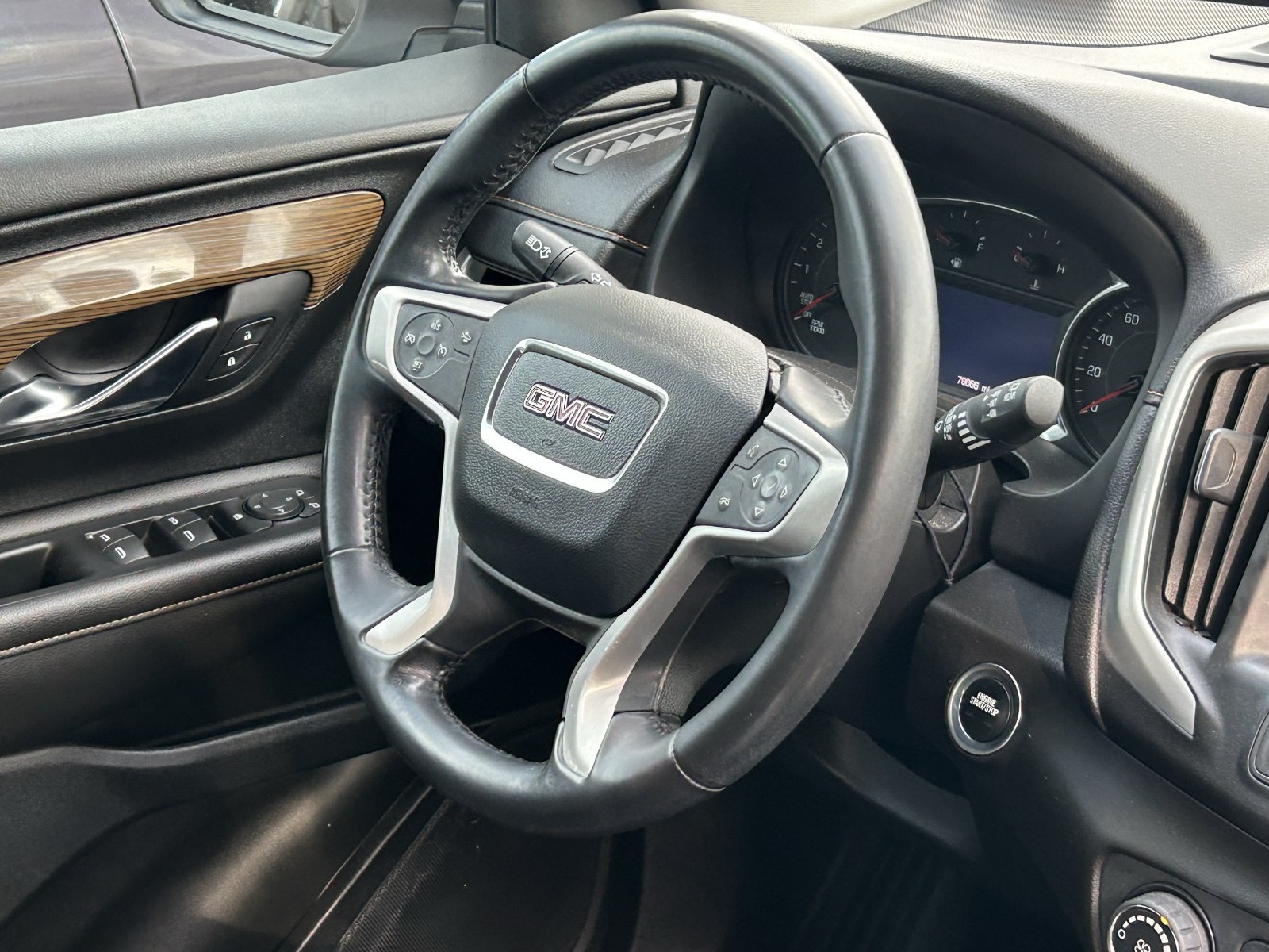 Used 2020 GMC Terrain SLE w/ Elevation Edition FWD image 12
