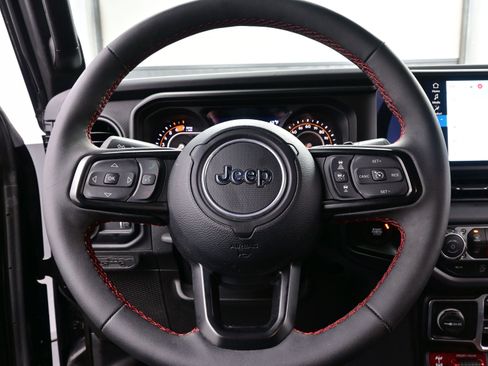 Used 2024 Jeep Wrangler Unlimited Rubicon image 21