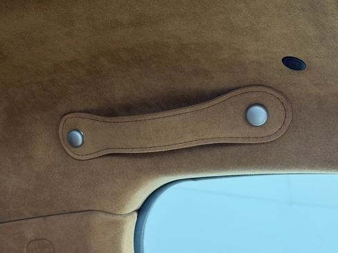 Used 2021 Aston Martin DBX image 17