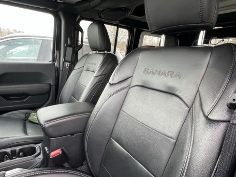 Used 2021 Jeep Wrangler Unlimited Sahara w/ LED Lighting Group image 16