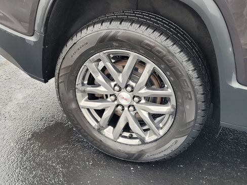 Used 2018 GMC Acadia SLT image 10