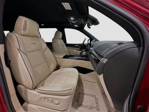 Used 2021 Cadillac Escalade ESV Premium Luxury image 30