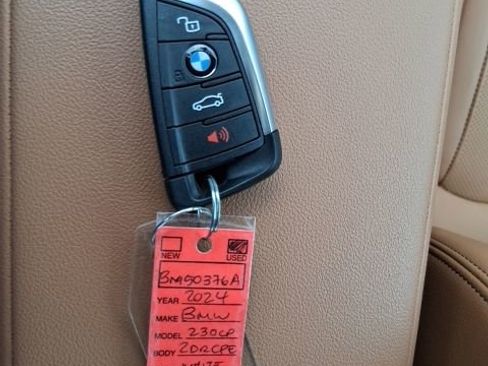 Used 2024 BMW 230i Coupe w/ Convenience Package RWD image 21