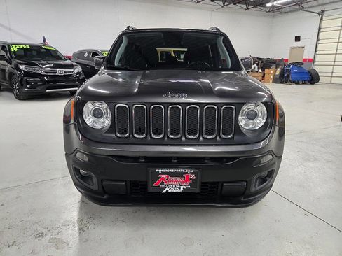 Used 2018 Jeep Renegade Latitude w/ Advanced Technology Group image 2
