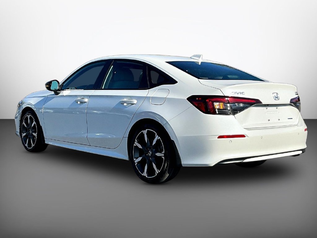 Used 2025 Honda Civic Sport Touring image 4