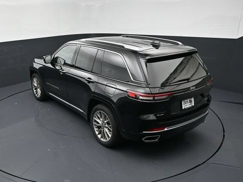 Used 2023 Jeep Grand Cherokee Summit AWD/4WD image 16