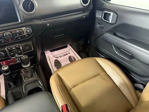 Used 2022 Jeep Gladiator Rubicon w/ LED Lighting Group image 25