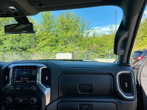 Used 2022 Chevrolet Silverado 2500 LTZ w/ LTZ Convenience Package AWD/4WD image 28