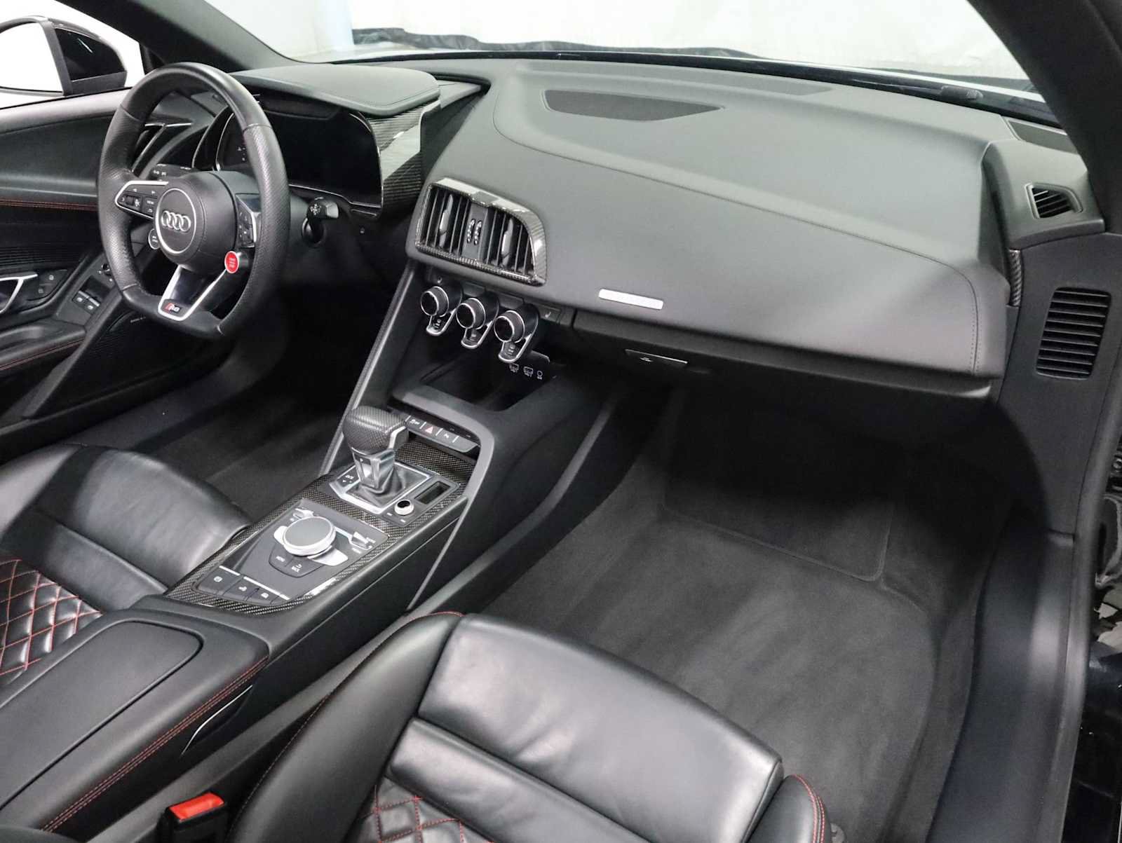 Used 2017 Audi R8 V10 w/ Carbon Exterior Package AWD/4WD image 6