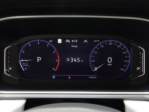 Used 2025 Volkswagen Taos SEL image 8