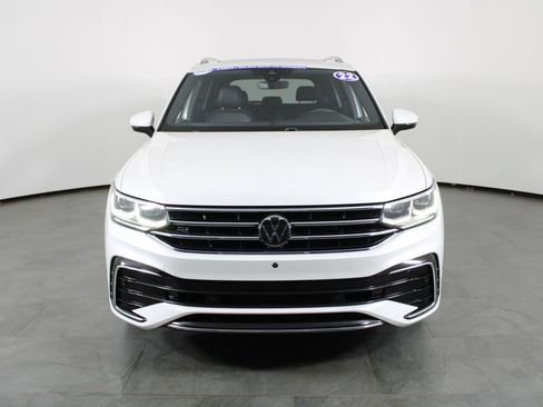 Used 2022 Volkswagen Tiguan SEL R-Line AWD/4WD image 11