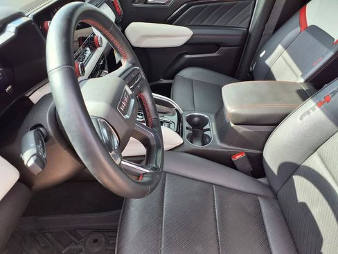 Used 2024 GMC Canyon AT4X AWD/4WD image 17