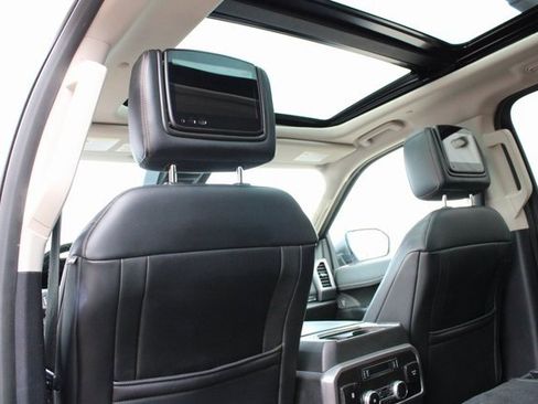 Used 2018 Ford Expedition Max Platinum image 15