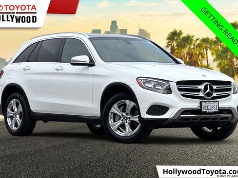 Used 2018 Mercedes-Benz GLC 300 image 1