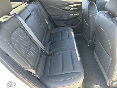 Used 2025 Buick Envista Avenir FWD image 28