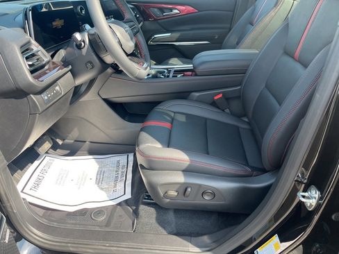 New 2026 Chevrolet Traverse RS w/ LPO, Floor Liner Package image 9