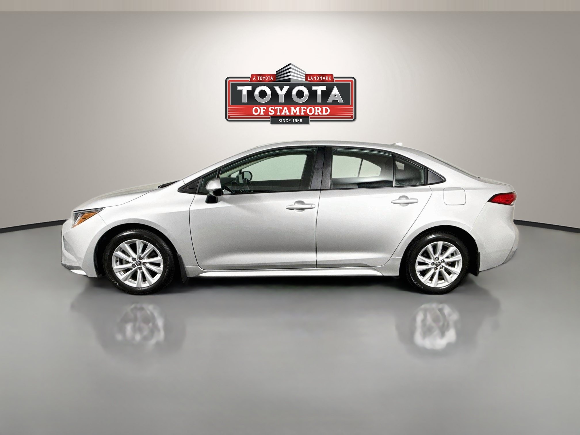 Certified 2026 Toyota Corolla LE w/ LE Premium Package FWD image 4
