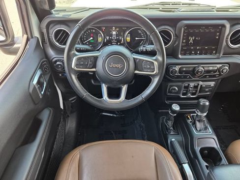 Used 2022 Jeep Wrangler Unlimited Sahara AWD/4WD image 13