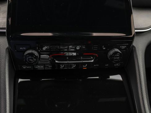 New 2025 Jeep Grand Cherokee L Limited w/ Black Appearance Package image 17