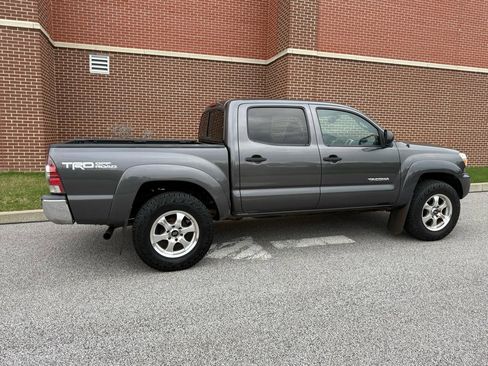 Used 2013 Toyota Tacoma 4x4 Double Cab w/ TRD Off-Road Pkg image 16