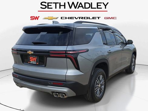 New 2026 Chevrolet Traverse LT FWD image 7