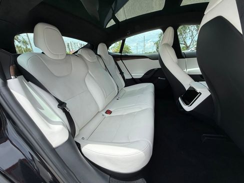 Used 2023 Tesla Model S AWD/4WD image 18