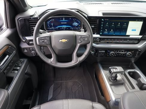 Certified 2025 Chevrolet Silverado 1500 High Country w/ High Country Premium Package AWD/4WD image 21