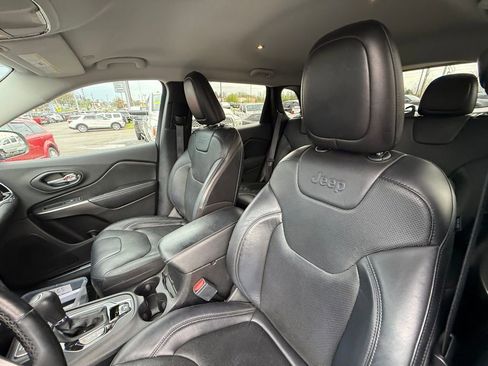 Used 2020 Jeep Cherokee Limited image 13