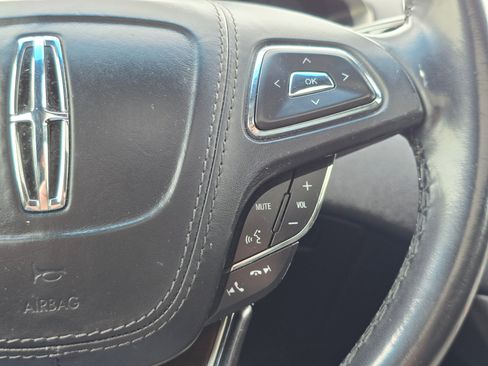 Used 2017 Lincoln MKZ Reserve FWD image 31