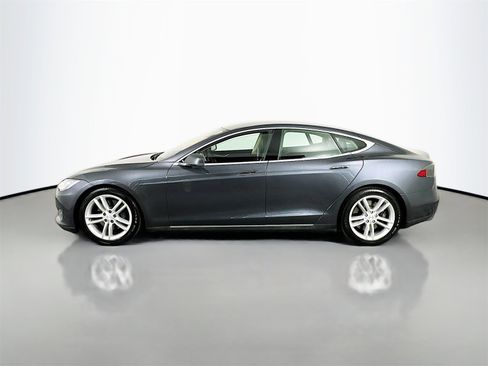 Used 2016 Tesla Model S 70D image 5