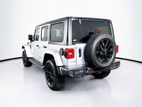 Used 2023 Jeep Wrangler Unlimited Sahara w/ Cold Weather Group AWD/4WD image 5