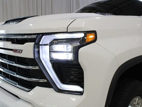 Used 2025 Chevrolet Silverado 2500 LT w/ Z71 Chrome Sport Edition AWD/4WD image 34