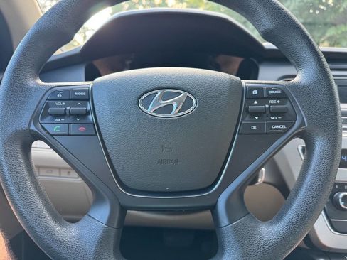 Used 2015 Hyundai Sonata SE image 14