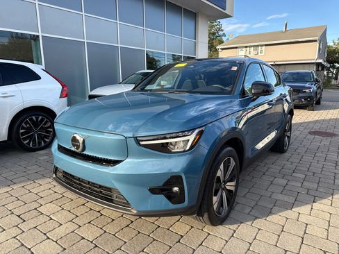 Used 2023 Volvo C40 P8 Recharge Plus AWD/4WD image 3