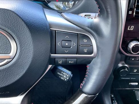 Used 2022 Lexus GX 460 Premium w/ Premium Package AWD/4WD image 23