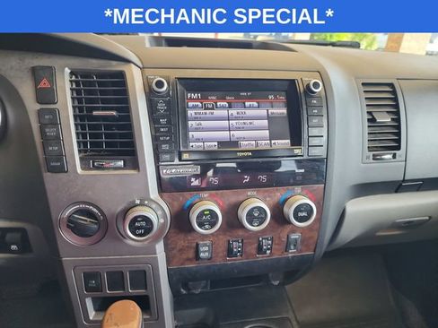 Used 2011 Toyota Tundra Limited w/ Platinum Pkg AWD/4WD image 18