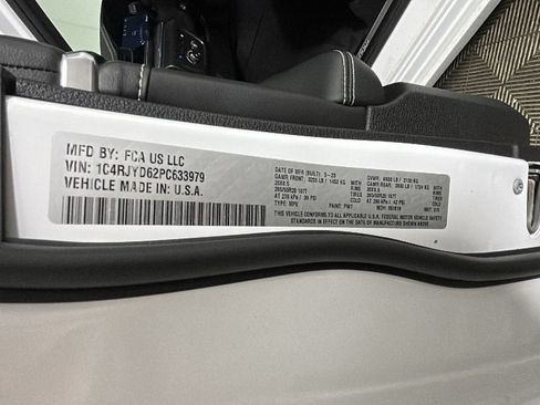 Used 2023 Jeep Grand Cherokee Overland AWD/4WD image 11