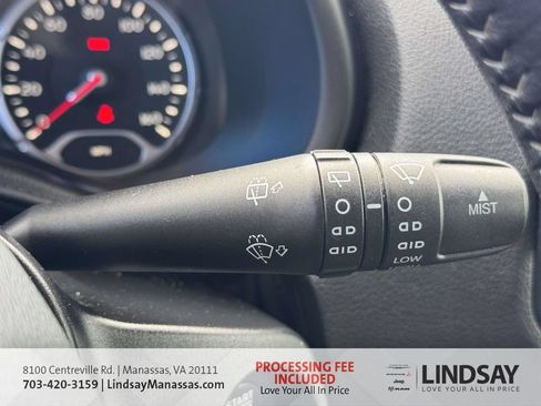 Used 2015 Jeep Renegade Limited FWD image 26