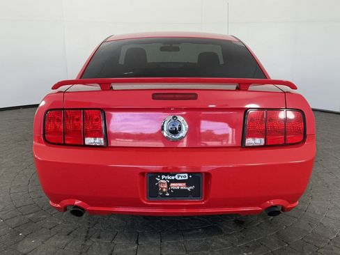 Used 2005 Ford Mustang GT RWD image 6