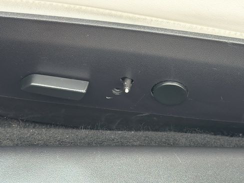 Used 2020 Tesla Model 3 Standard Range Plus image 23