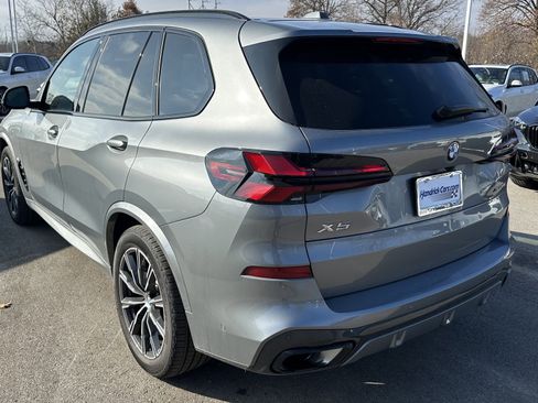 Used 2025 BMW X5 xDrive40i w/ M Sport Package image 8