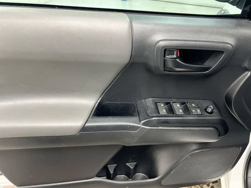 Used 2022 Toyota Tacoma SR AWD/4WD image 20