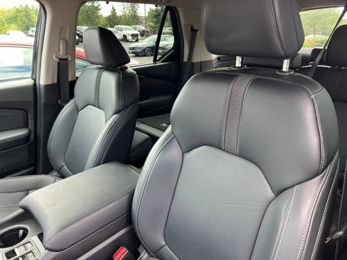 Used 2023 Honda Pilot Touring image 7