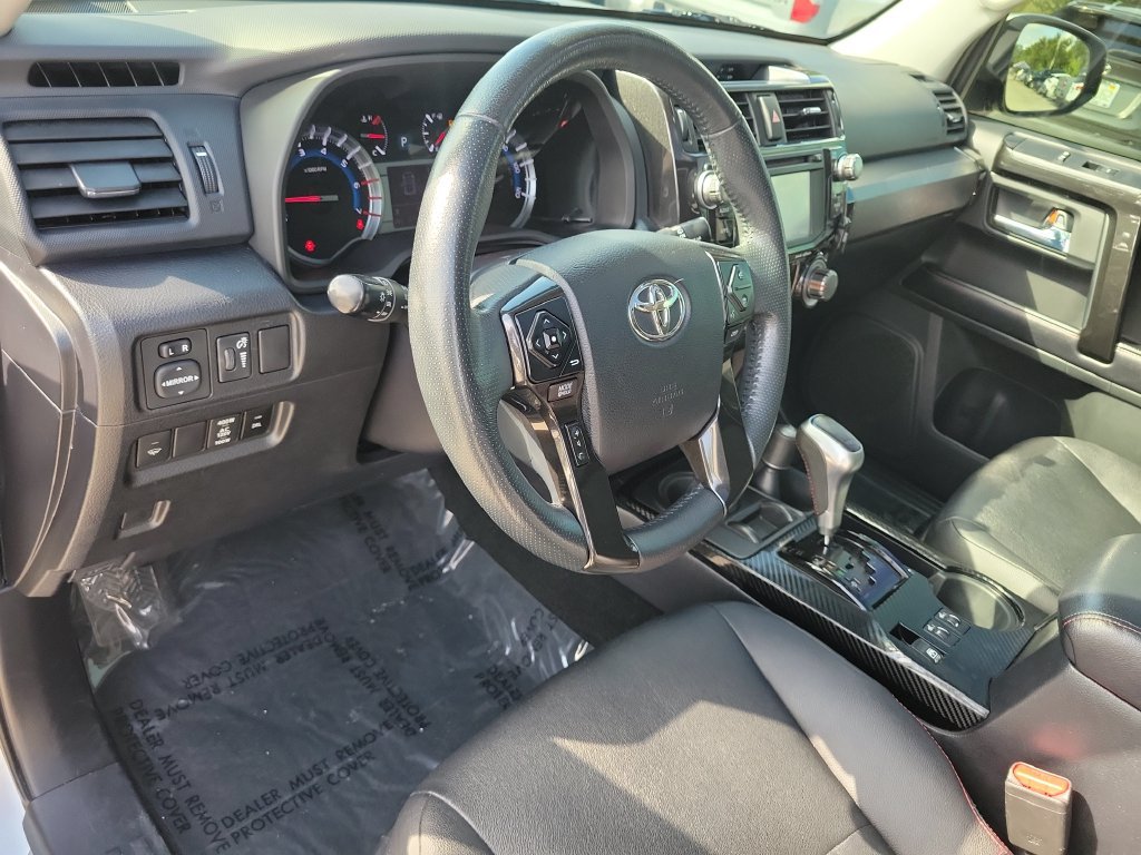 Used 2017 Toyota 4Runner TRD Off-Road Premium AWD/4WD image 7