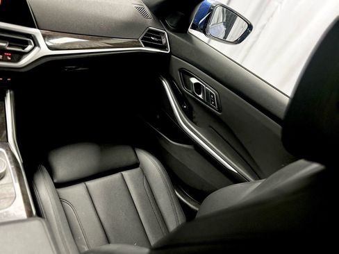 Used 2019 BMW 330i xDrive Sedan w/ M Sport Package image 19