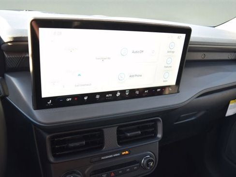 New 2025 Ford Maverick Lariat w/ Black Appearance Package image 9