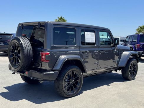 Certified 2025 Jeep Wrangler Unlimited Sahara w/ Safety Group AWD/4WD image 6