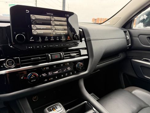 Used 2022 Nissan Pathfinder SL image 34